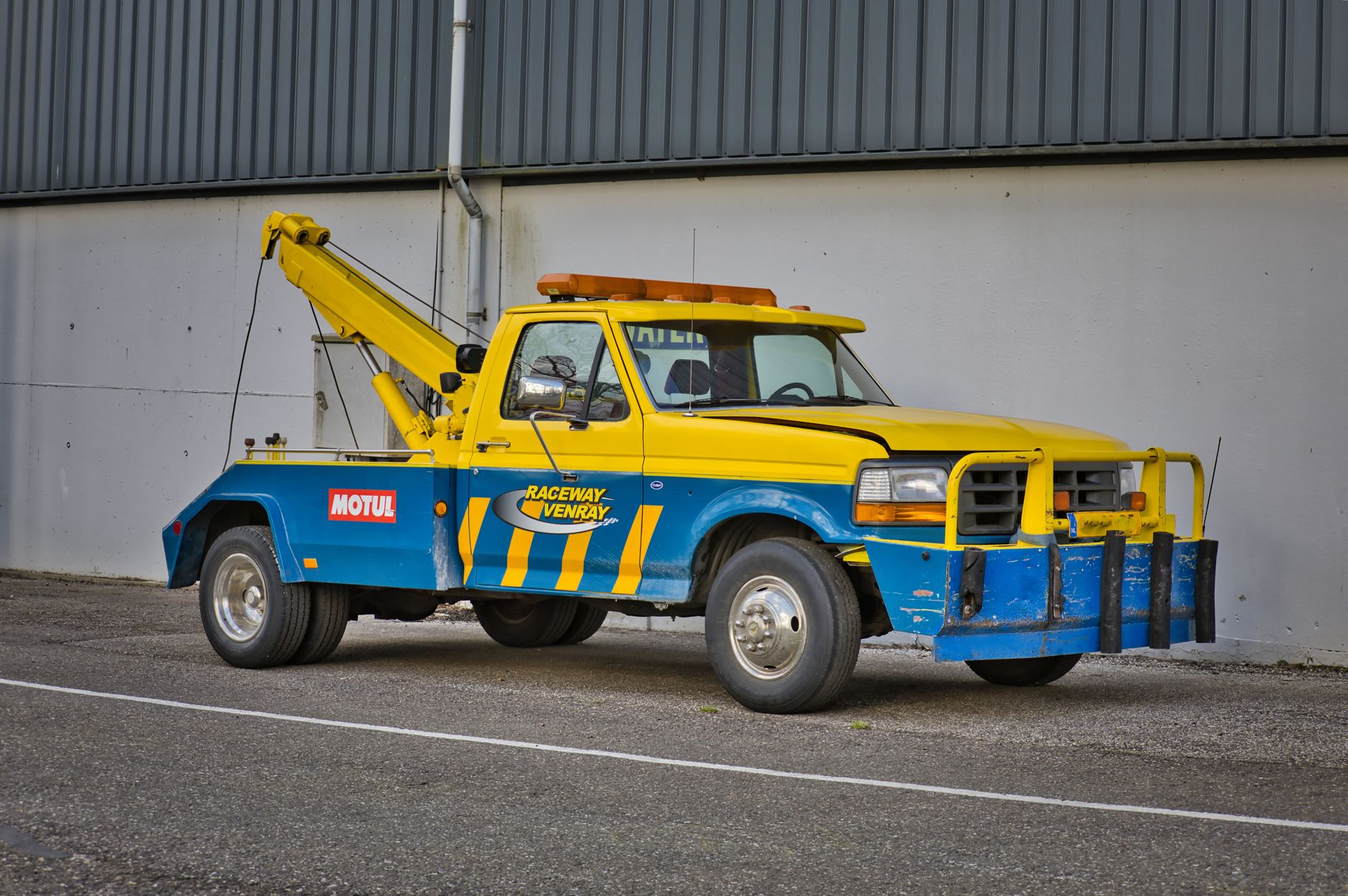 Remorquage voiture équipe à Caen